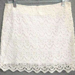 Forever 21 Juniors Size Large Short White Lace Lined Skirt